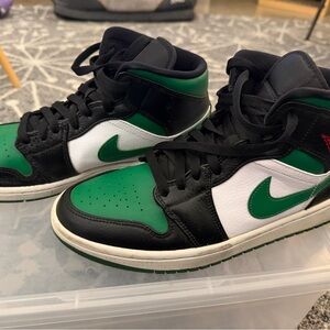 Nike Green and Black Sneakers